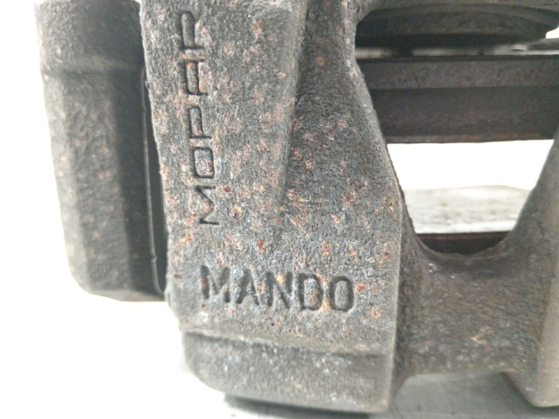 Recambio de pinza freno delantera derecha para jeep renegade deserthawk 4wd referencia OEM IAM 51934240  