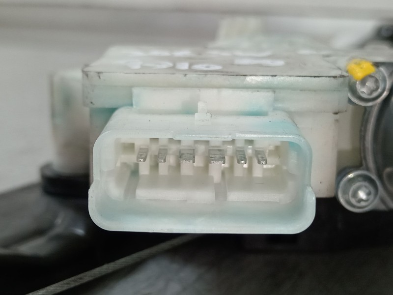 Recambio de elevalunas delantero derecho para peugeot 308 sw allure referencia OEM IAM 9826079480  