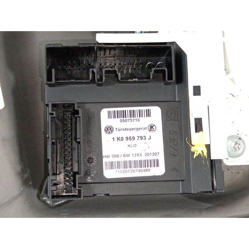 Recambio de elevalunas delantero izquierdo para volkswagen golf v berlina (1k1) gt sport referencia OEM IAM 1K3837401B 1K0959793