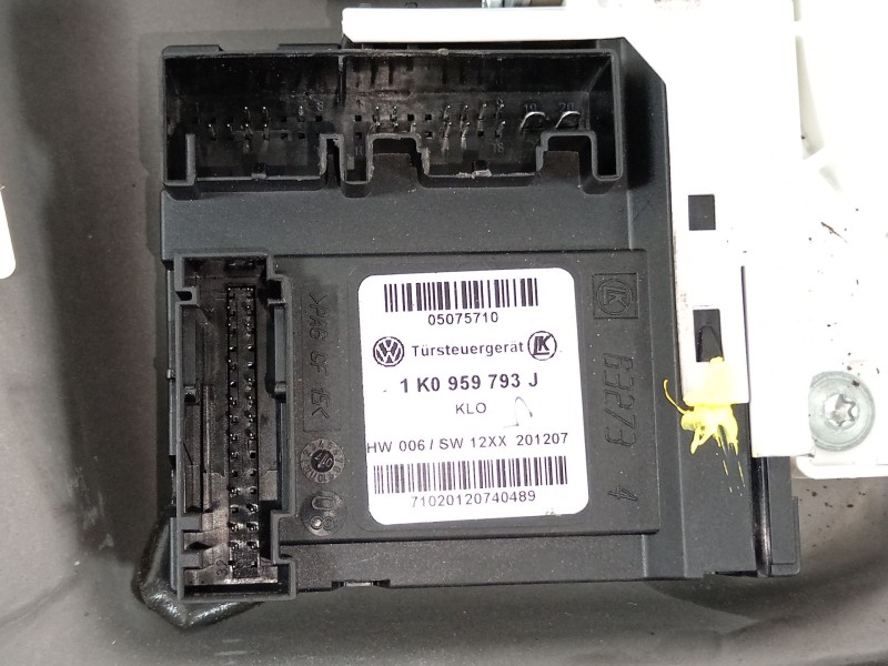 Recambio de elevalunas delantero izquierdo para volkswagen golf v berlina (1k1) gt sport referencia OEM IAM 1K3837401B 1K0959793