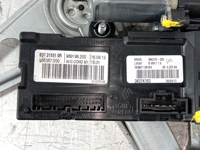 Recambio de elevalunas delantero izquierdo para renault megane iii berlina 5 p dynamique referencia OEM IAM 807315510R  