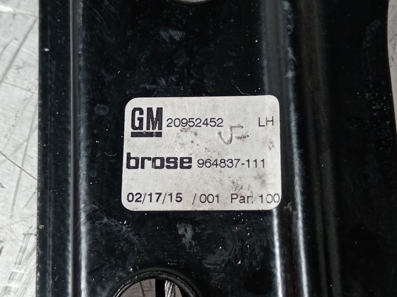 Recambio de elevalunas delantero izquierdo para opel insignia berlina 2.0 cdti referencia OEM IAM 20952452  