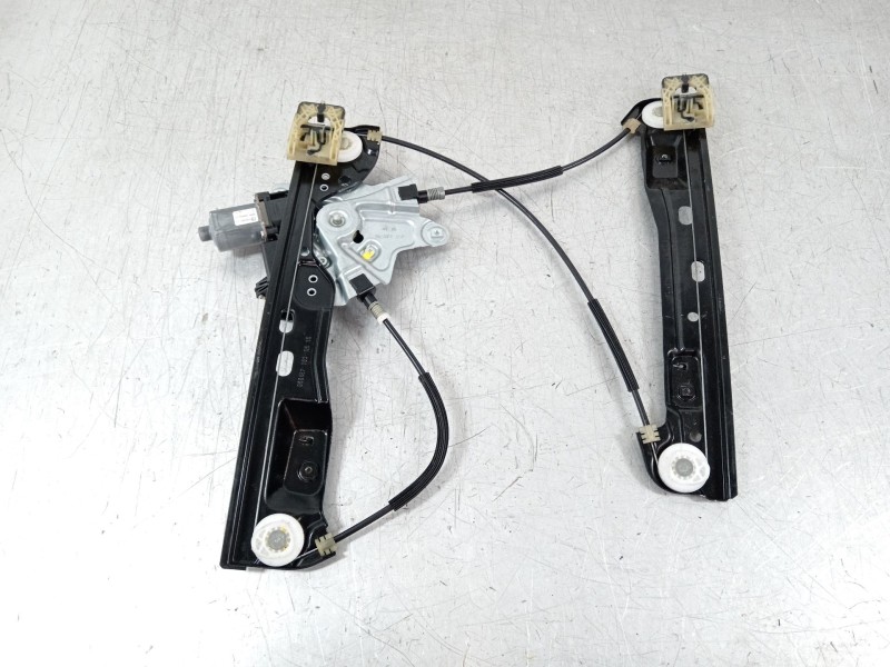 Recambio de elevalunas delantero izquierdo para opel insignia berlina 2.0 cdti referencia OEM IAM 20952452  