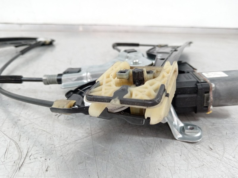 Recambio de elevalunas delantero izquierdo para opel insignia berlina 2.0 cdti referencia OEM IAM 20952452  