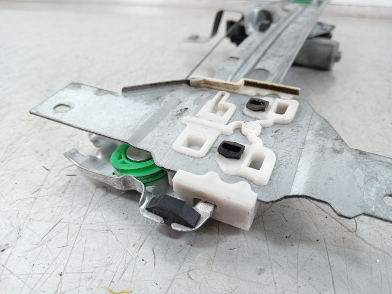 Recambio de elevalunas trasero derecho para peugeot 5008 premium referencia OEM IAM 9682808680  
