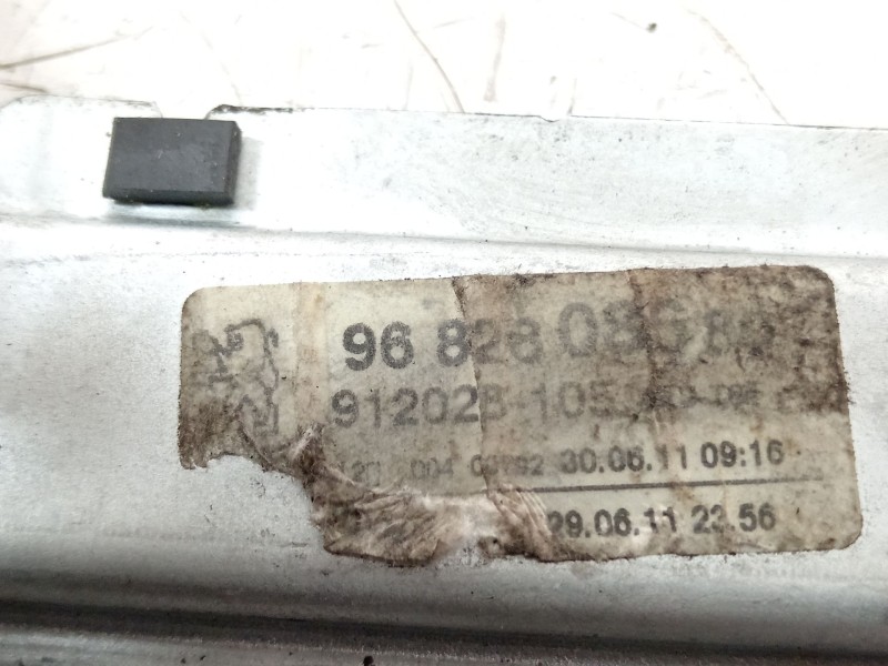 Recambio de elevalunas trasero derecho para peugeot 5008 premium referencia OEM IAM 9682808680  