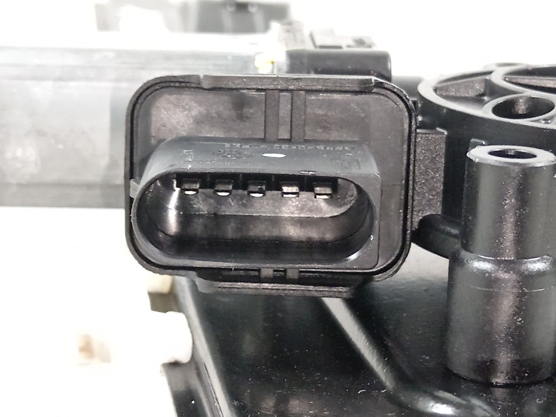 Recambio de elevalunas trasero izquierdo para bmw serie 2 gran tourer (f46) 218d referencia OEM IAM 7321055  