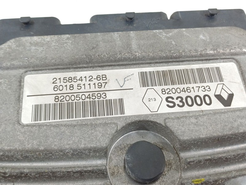Recambio de centralita motor uce para renault clio iii confort dynamique referencia OEM IAM 8200461733  8200504593
