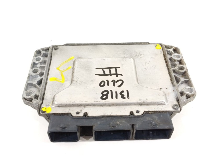 Recambio de centralita motor uce para renault clio iii confort dynamique referencia OEM IAM 8200461733  8200504593