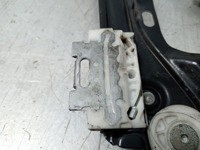 Recambio de elevalunas delantero derecho para bmw serie 3 cabrio (e93) 325d referencia OEM IAM 7193456  