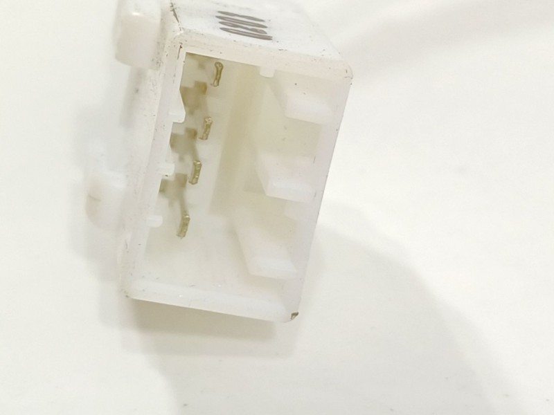 Recambio de cinturon seguridad trasero para kia rio (yb) referencia OEM IAM 898B0H8200WK  