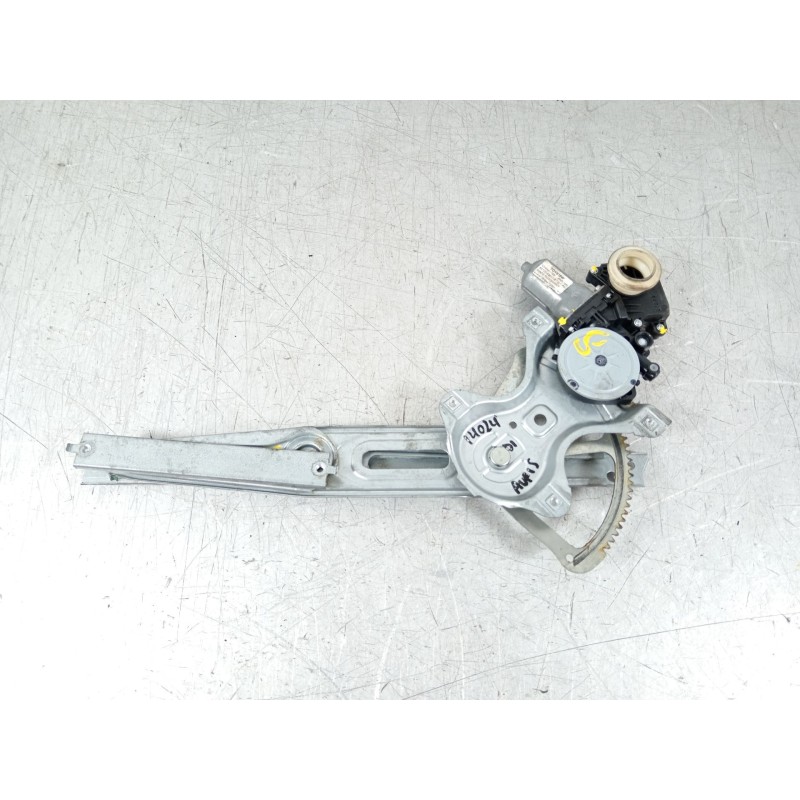 Recambio de elevalunas delantero izquierdo para toyota auris (_e18_) 1.4 d-4d (nde180_) referencia OEM IAM 8572002410  