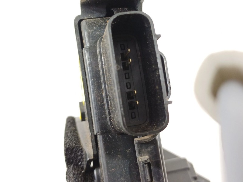 Recambio de cerradura puerta trasera izquierda para kia rio (yb) referencia OEM IAM 81410H8010  