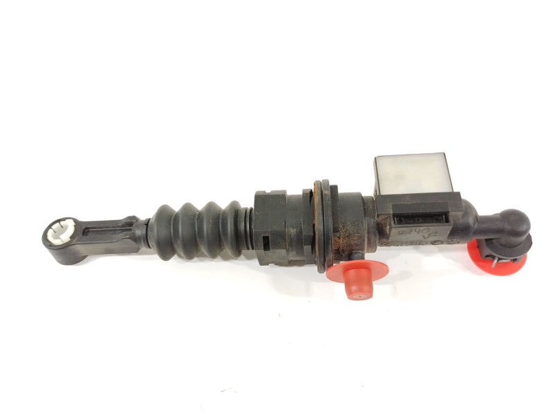 Recambio de bombin embrague para kia rio (yb) referencia OEM IAM 41600G3100  