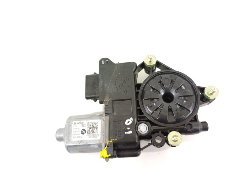 Recambio de motor elevalunas delantero izquierdo para kia rio (yb) referencia OEM IAM 82450H8010  