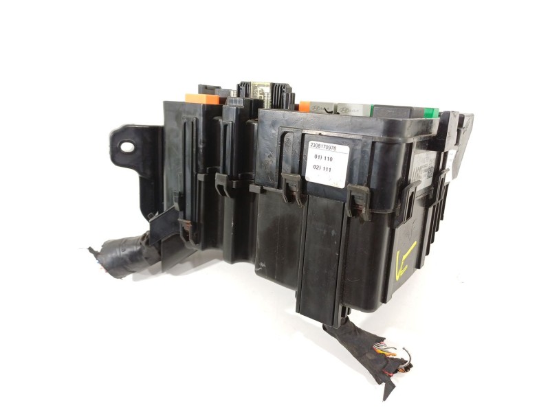 Recambio de caja reles / fusibles para kia stonic (ybcuv) platinum edition referencia OEM IAM 91746HB460  