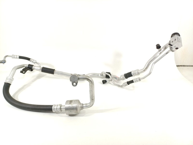 Recambio de tubo aire acondicionado para kia stonic (ybcuv) platinum edition referencia OEM IAM 97775H8950  