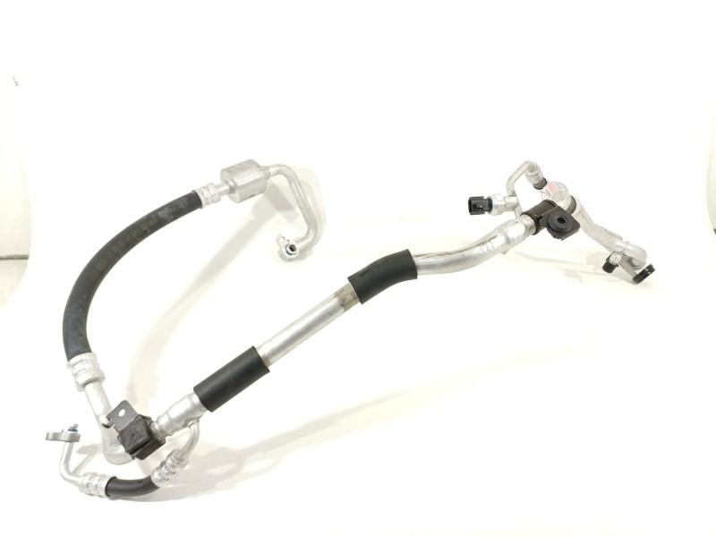 Recambio de tubo aire acondicionado para kia stonic (ybcuv) platinum edition referencia OEM IAM 97775H8950  