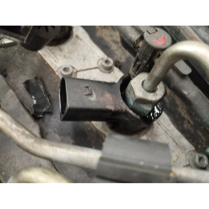 Recambio de inyector para audi a3 (8p) 2.0 tdi limited edition (103kw) referencia OEM IAM 03L130277 0445116030 