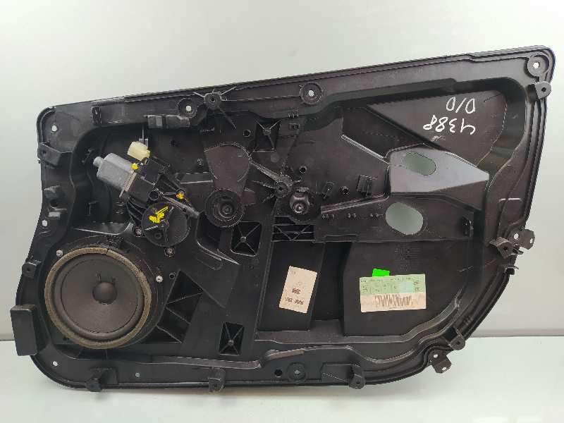 ELEVALUNAS DELANTERO DERECHO 8A61A045H16AG 8A6114553A 8V5T14A584
