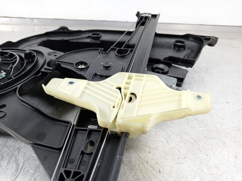 Recambio de elevalunas delantero izquierdo para toyota proace city referencia OEM IAM 9840175680  