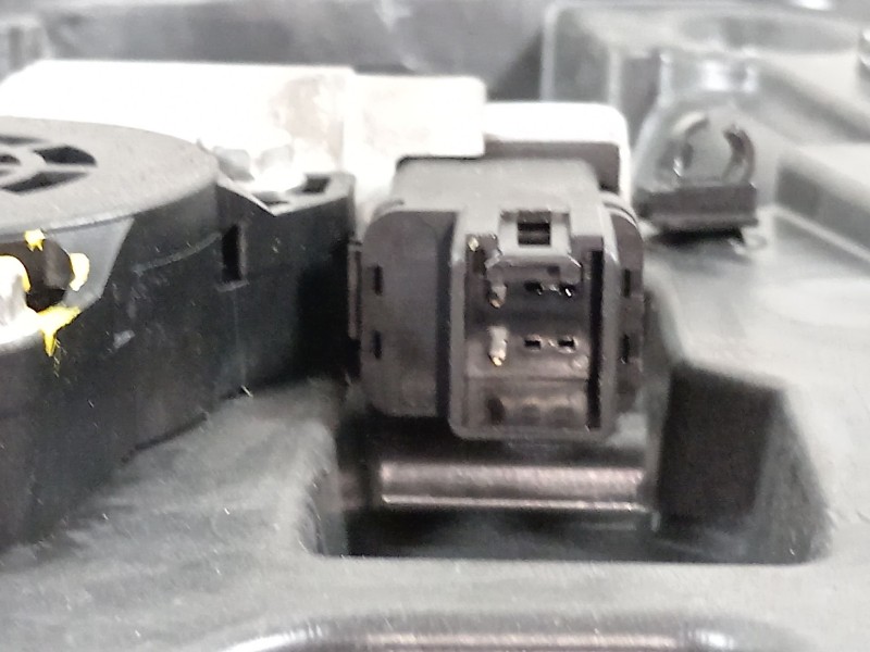 Recambio de elevalunas trasero derecho para mazda 5 (cw) luxury referencia OEM IAM C2357297X  