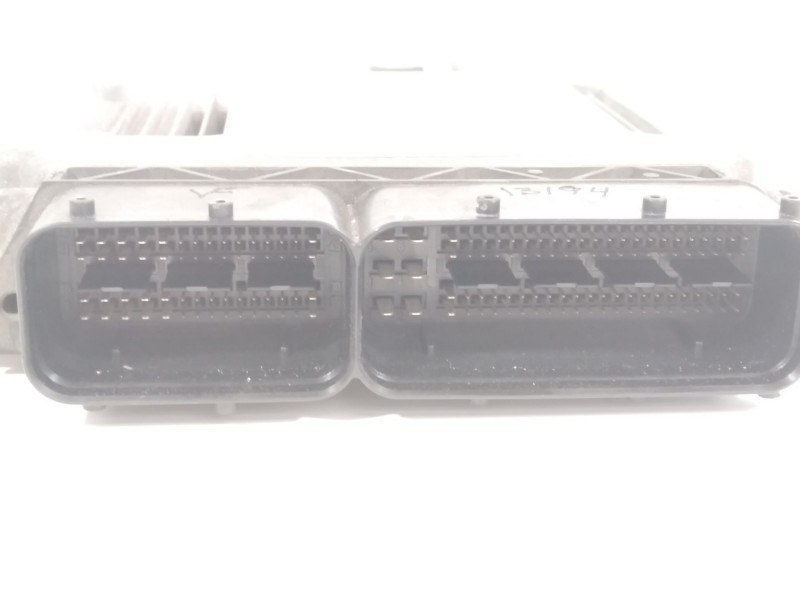 Recambio de centralita motor uce para dodge caliber s referencia OEM IAM 05187449AC  0281013693