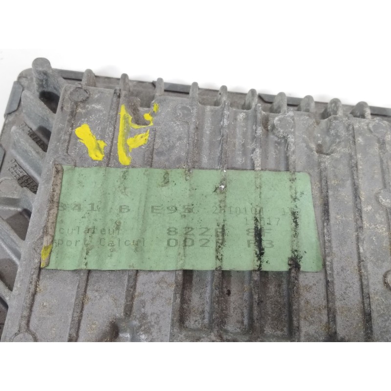 Recambio de centralita motor uce para renault megane iii coupé-cabrio dynamique referencia OEM IAM 237100822R S180067140A SID305