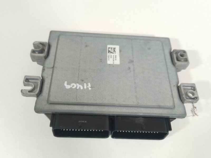 Recambio de centralita motor uce para dacia logan ambiance referencia OEM IAM 8200483732 S110140011 8200326380