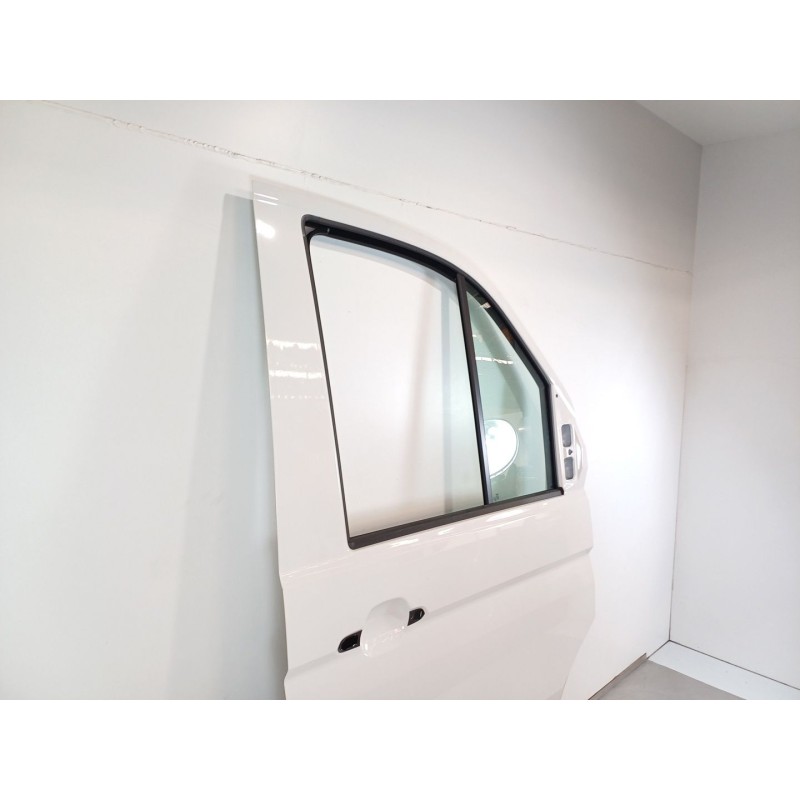 Recambio de puerta delantera derecha para volkswagen crafter kasten (sy) furgón 35 bl ta fwd referencia OEM IAM 7C0831056H  