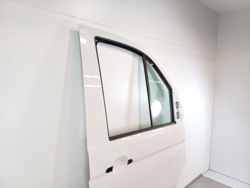 Recambio de puerta delantera derecha para volkswagen crafter kasten (sy) furgón 35 bl ta fwd referencia OEM IAM 7C0831056H  