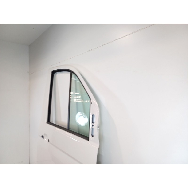Recambio de puerta delantera derecha para volkswagen crafter kasten (sy) furgón 35 bl ta fwd referencia OEM IAM 7C0831056H  