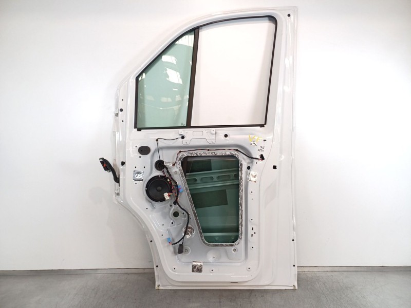 Recambio de puerta delantera derecha para volkswagen crafter kasten (sy) furgón 35 bl ta fwd referencia OEM IAM 7C0831056H  