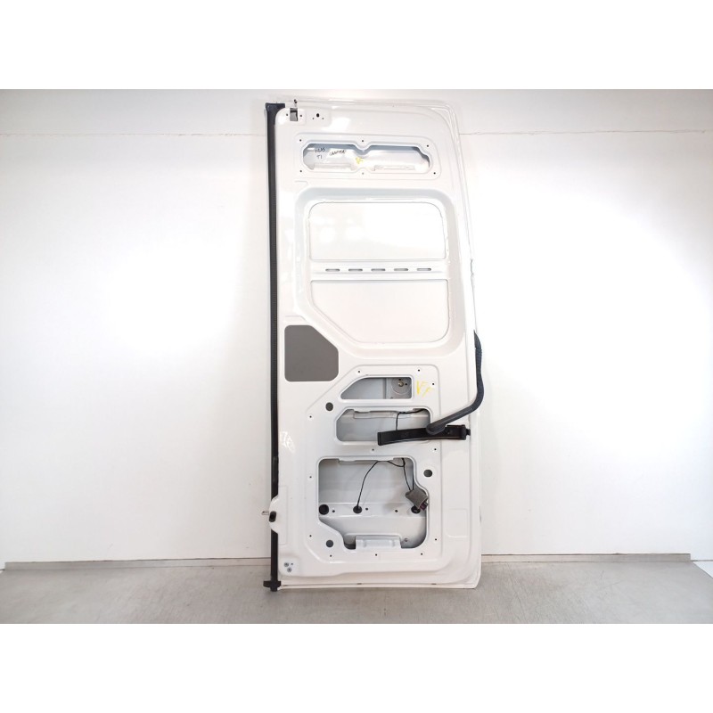 Recambio de puerta trasera izquierda para volkswagen crafter kasten (sy) furgón 35 bl ta fwd referencia OEM IAM 7C3827091CD  