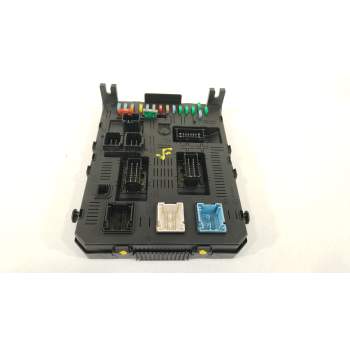 CAJA RELES / FUSIBLES 9663510580 BSI2004H05 