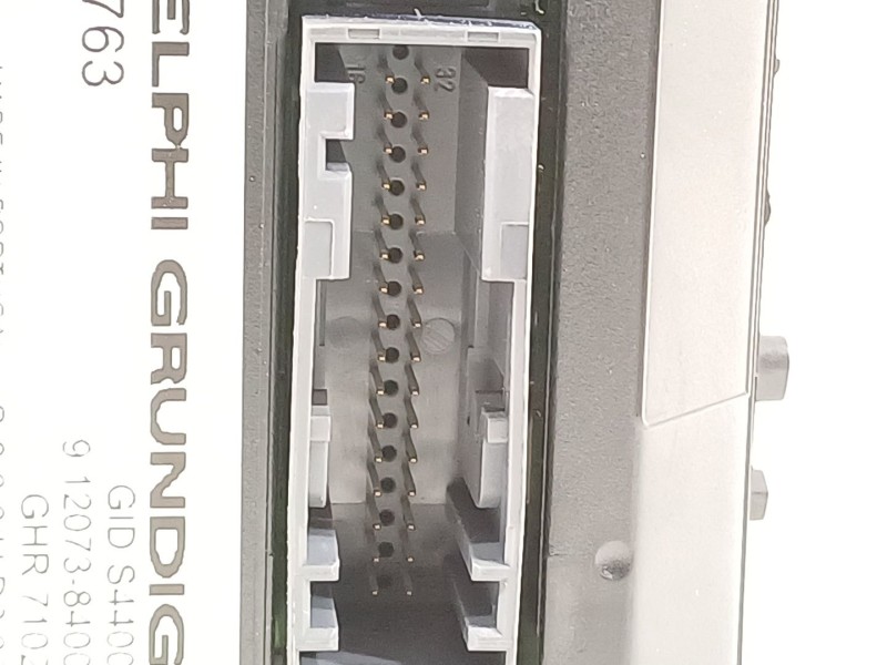 Recambio de pantalla multifuncion para opel corsa d ´´111 years´´ referencia OEM IAM 13265763  