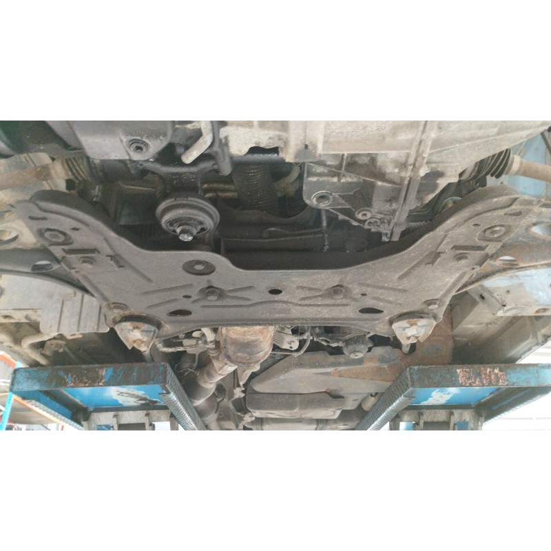 Recambio de puente delantero para opel vivaro b kasten/combi combi l1 2.7t referencia OEM IAM 93868598  