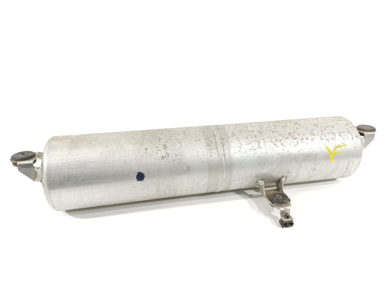 Recambio de acumulador central amortiguacion para porsche panamera diesel referencia OEM IAM 97035815503  