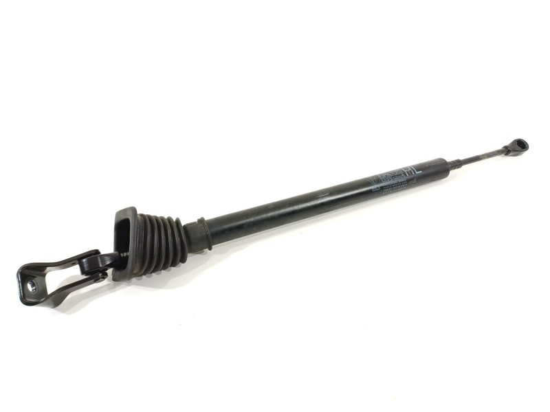 Recambio de retenedor puerta para porsche panamera diesel referencia OEM IAM 970536151  