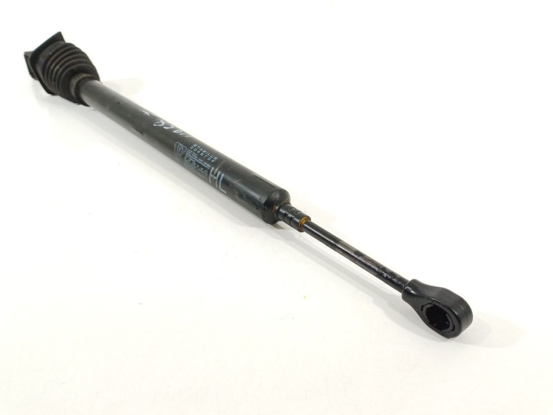 Recambio de retenedor puerta para porsche panamera diesel referencia OEM IAM 970536151  