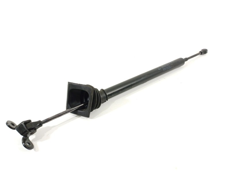 Recambio de retenedor puerta para porsche panamera diesel referencia OEM IAM 9705371520  