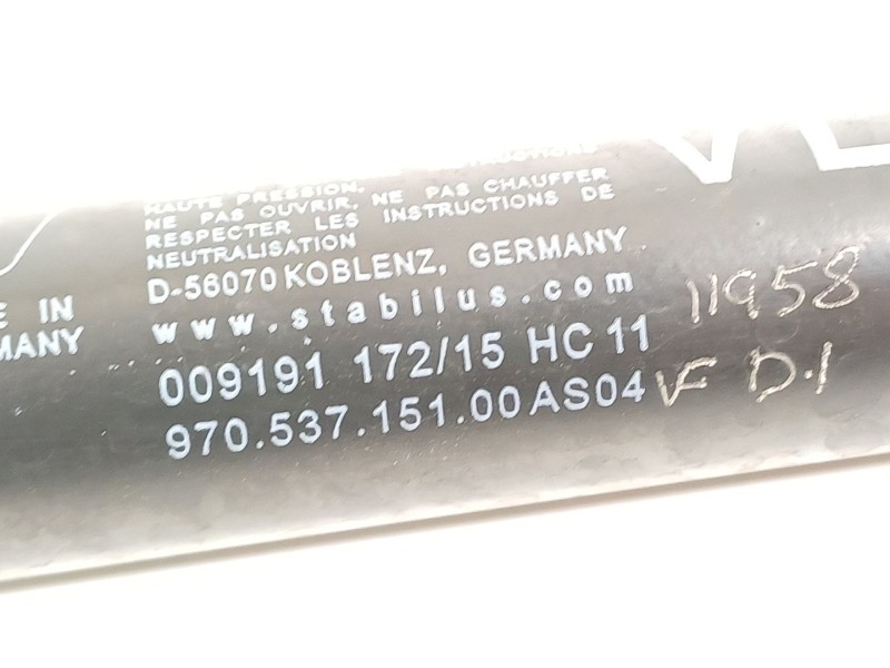 Recambio de retenedor puerta para porsche panamera diesel referencia OEM IAM 97053715100  