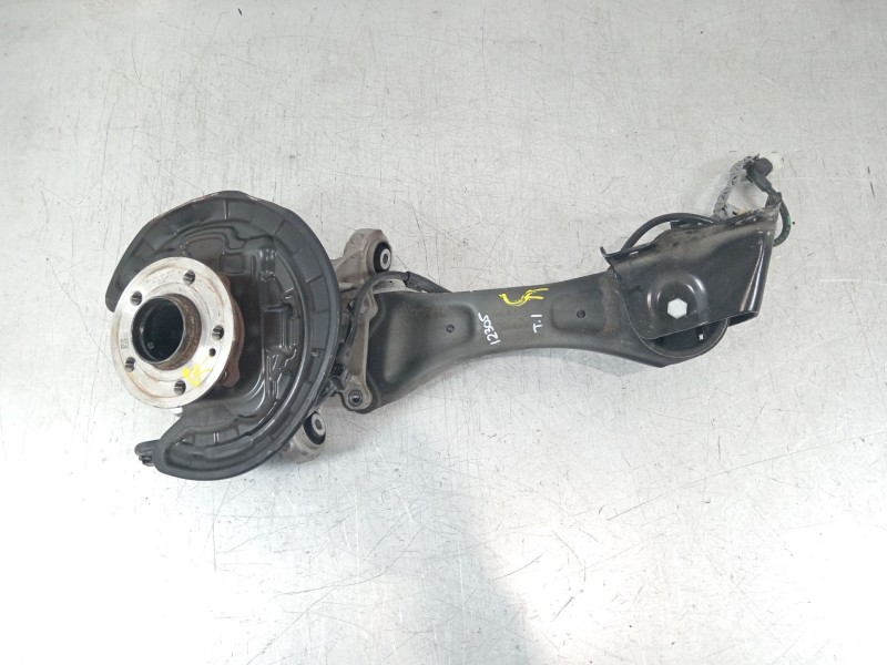 Recambio de mangueta trasera izquierda para mercedes-benz clase b (w247) 247 referencia OEM IAM A24735600  