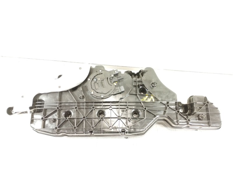 Recambio de deposito adblue para mercedes-benz clase b (w247) 247 referencia OEM IAM A2474708202 A0994711200 