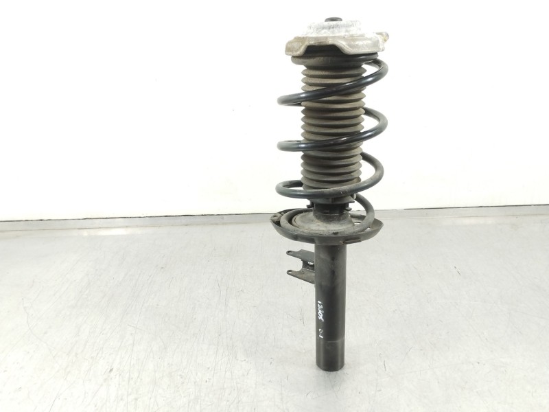 Recambio de amortiguador delantero izquierdo para mercedes-benz clase b (w247) 247 referencia OEM IAM A1773202500  