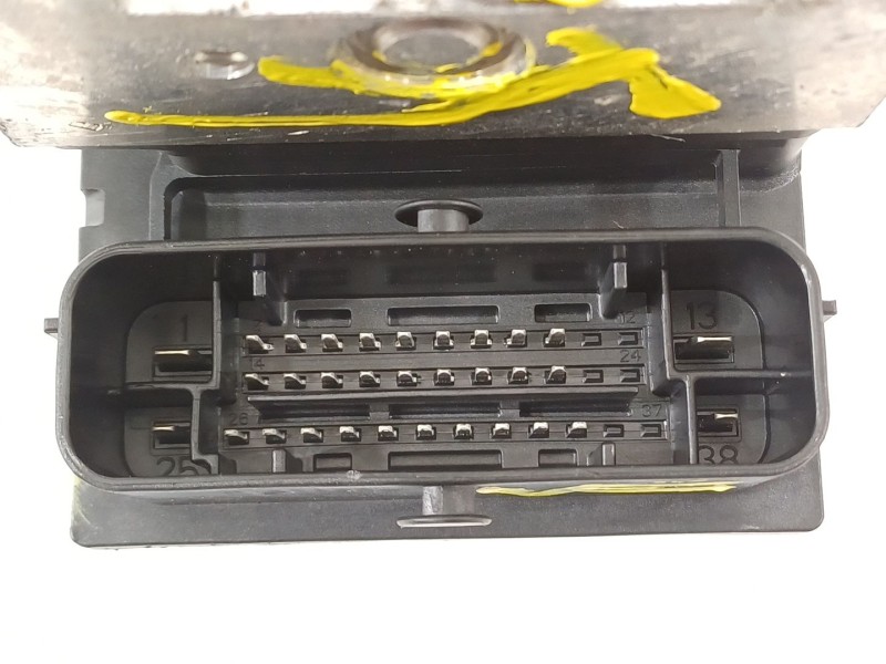 Recambio de abs para dacia duster ambiance 4x2 referencia OEM IAM 8200846463  0265232384