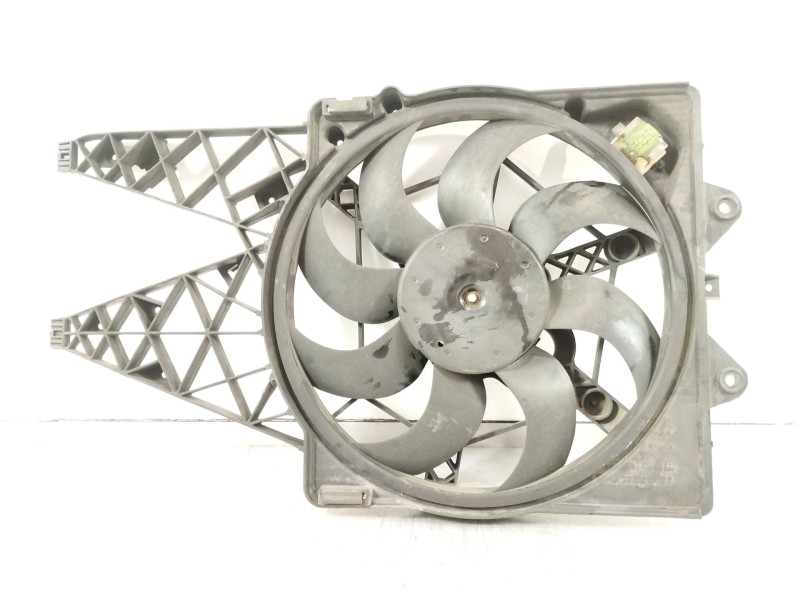 Recambio de electroventilador para fiat bravo ii (198_) 1.9 d multijet (198axb1a) referencia OEM IAM 51805132 882300200 