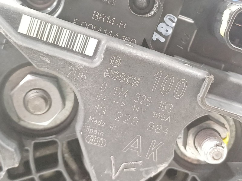 Recambio de alternador para opel astra h sedán (a04) 1.6 (l69) referencia OEM IAM 13229984  0124325163