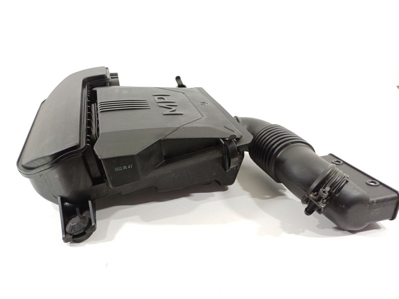 Recambio de caja filtro aire para kia picanto referencia OEM IAM 28110G6850  28110G6800