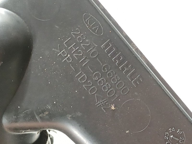 Recambio de caja filtro aire para kia picanto referencia OEM IAM 28110G6850  28110G6800